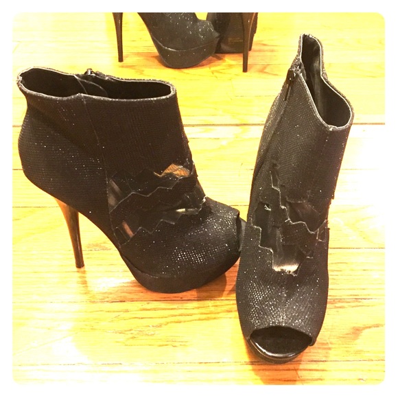 NEW❤ 6" Black Sparkly Peep-Toe Heels
