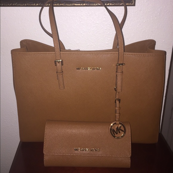 MY NEW MICHAEL KORS SET