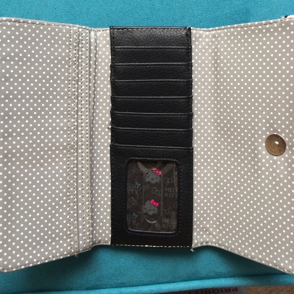 Hello Kitty Raining Bows Wallet - Picture 4 of 4