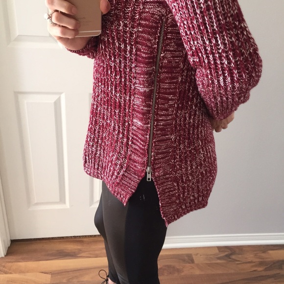 Sold • Maroon & White Knitted Sweater - Picture 2 of 4