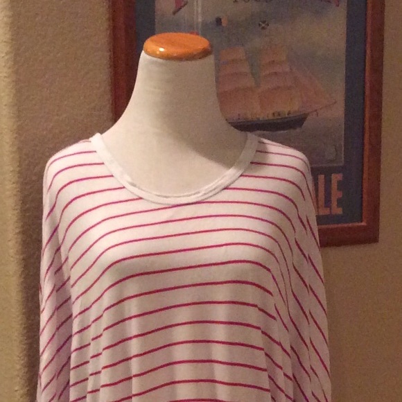 CUTE RED & WHITE STRIPED TOP