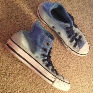 Blue ombré converse