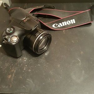 Barely used Canon SX40 HS 12.1 mega pixels