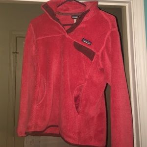Red Patagonia pull over