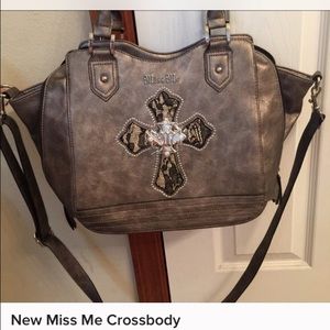Miss me cross body