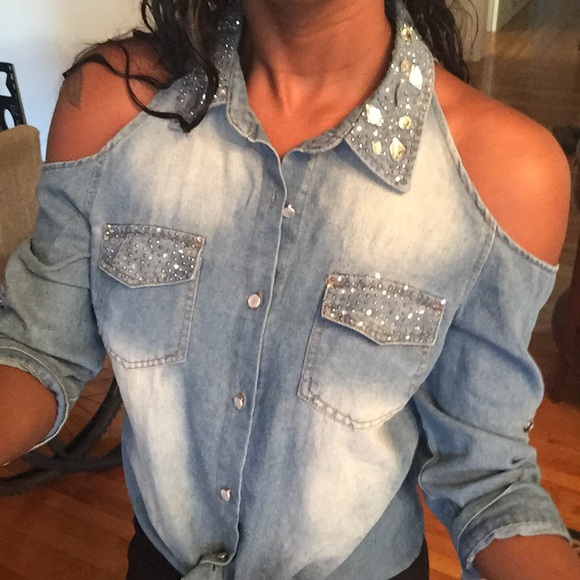 Shoulderless Jean Button Up