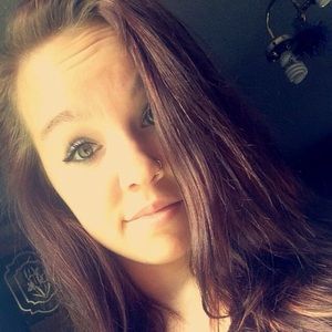 Meet your Posher, Ashleigh