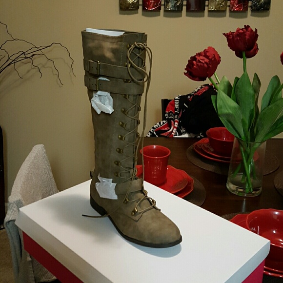 BRAND NEW Just Fab Boots