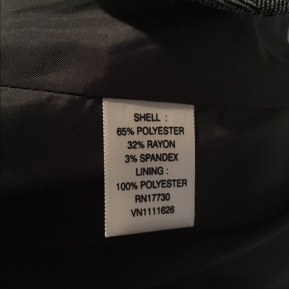 Blazer - Picture 3 of 4