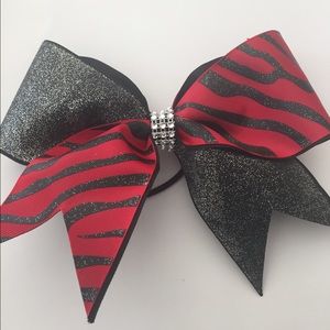 Cheer bow