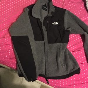 Grey fleece North Face with zipper