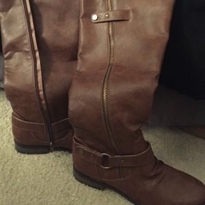 Brown Rampage boots. Never worn. Size 10.