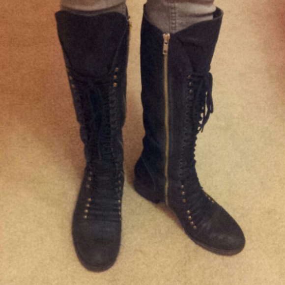 Joie refugee boots