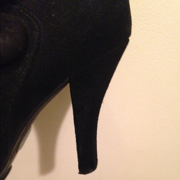 Me Too Booties - Picture 3 of 4