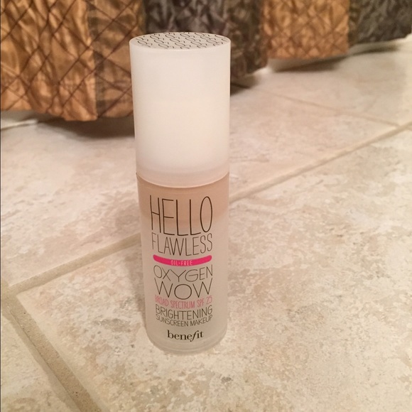 ❌SOLD❌Benefit Foundations, Oil Control, brush - Picture 3 of 4