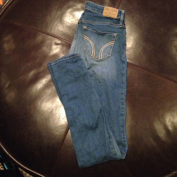 Hollister high waisted skinny jeans