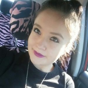 Meet your Posher, Yesica