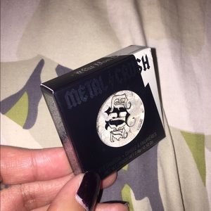 Kat Von D Metal Crush Thunderstuck (shattered)