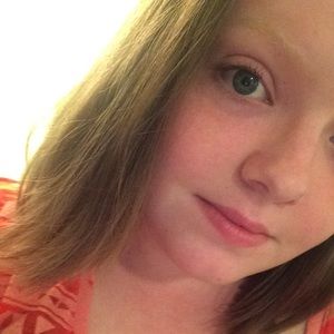 Meet your Posher, Chloe