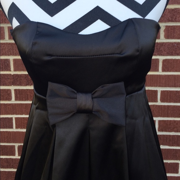 Adorable Cocktail Tube Dress - Picture 2 of 4