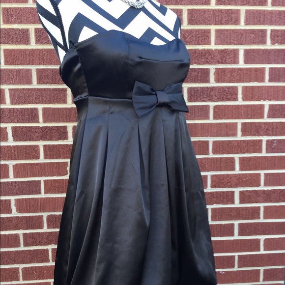 Adorable Cocktail Tube Dress - Picture 4 of 4