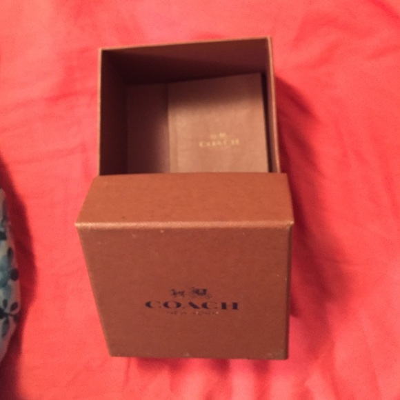 Coach Watch - Picture 3 of 4