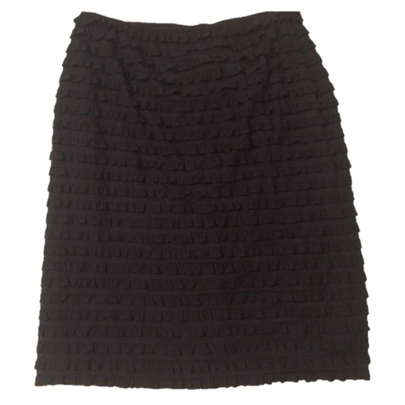 New with Tags Frank Lyman ruffle stretchy skirt