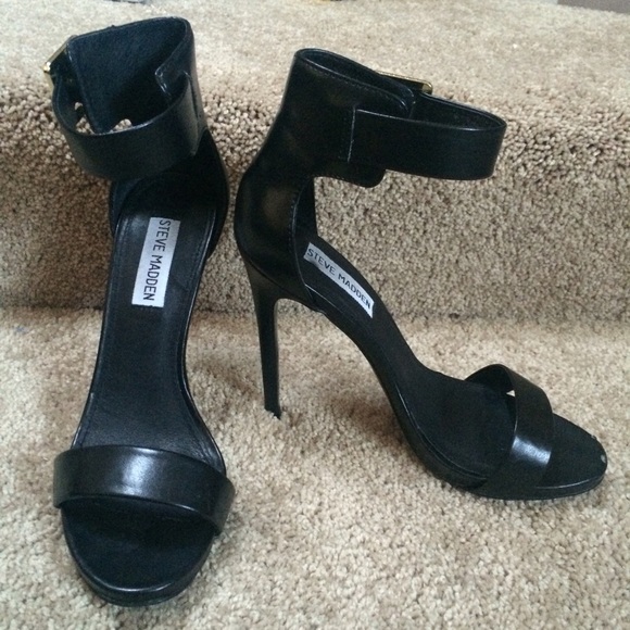 Steve Madden Marlenee Heel