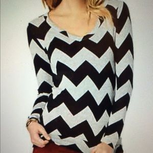 💥SALE💥Vneck Long Sleeve Top