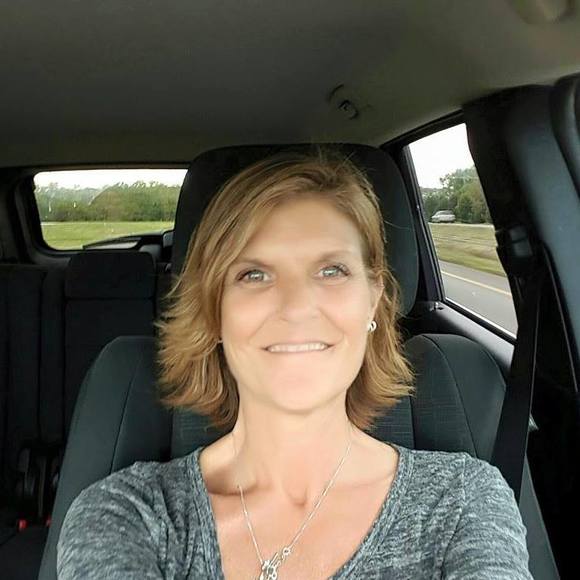 Meet your Posher, Lori - Picture 1 of 1