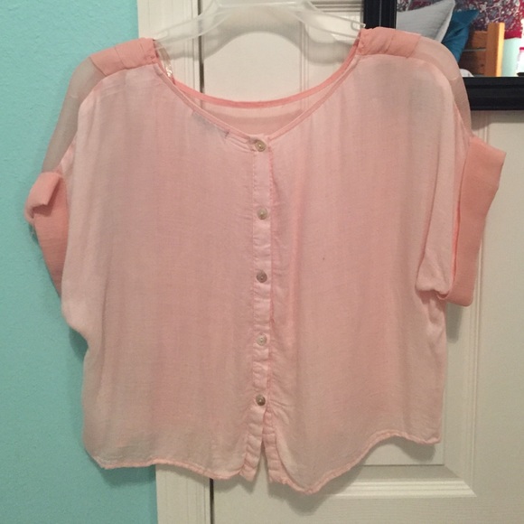 Pink blouse 💓 - Picture 2 of 3
