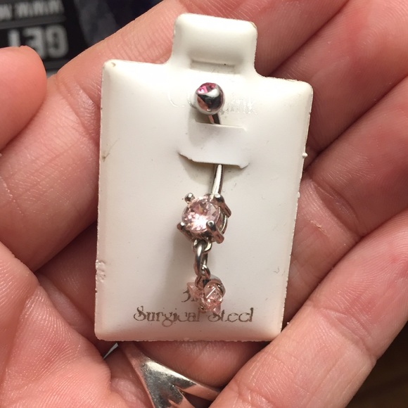 Belly button ring - Picture 3 of 3