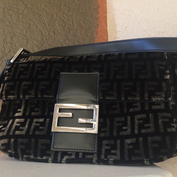 Fendi shoulder bag velvet material