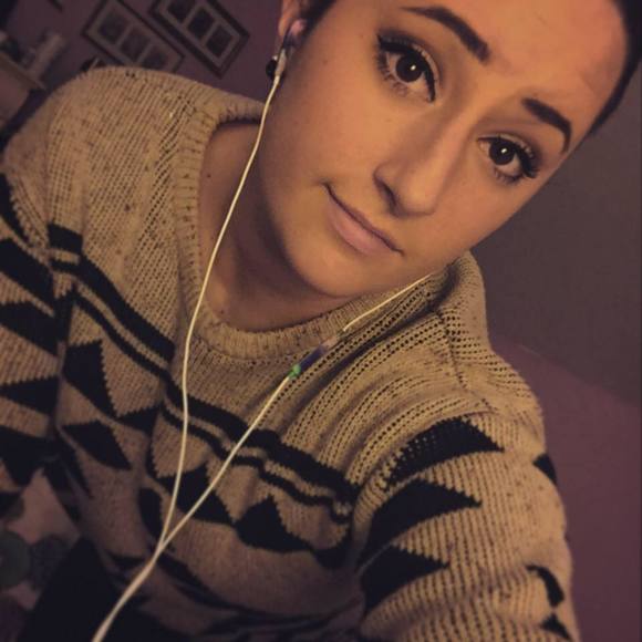 Meet your Posher, Hannah