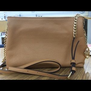 Authentic 💯 Michael Kors crossbody bag