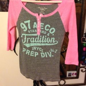 ❌ SOLD ON ♏️ERCARI❌3/4 length AE shirt