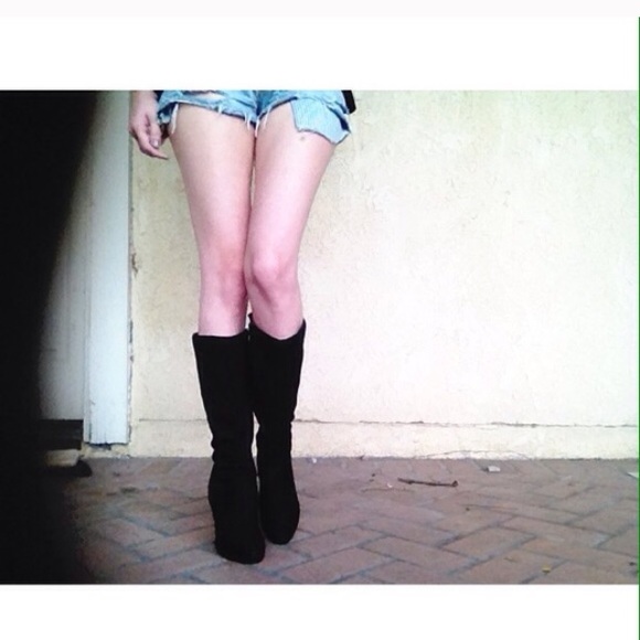 Black knee high tall heeled boots - Picture 4 of 4