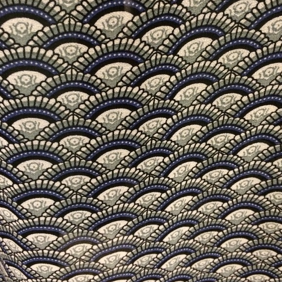 Urban Outfitters Open Back Blouse Size Small - Picture 3 of 3