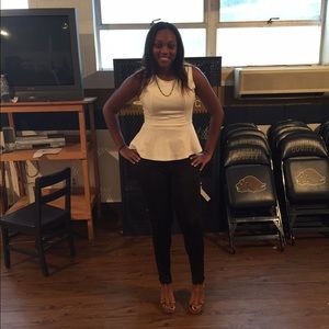 Meet your Posher, Sierra