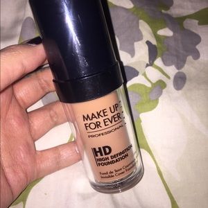 Make Up For Ever HD foundation N165 (discontinued)