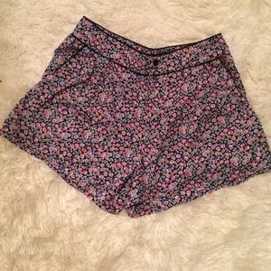 Floral Printed Highwaisted Shorts