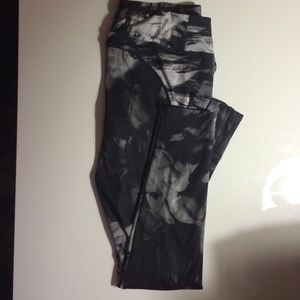 Vera Wang leggings