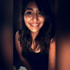 Meet your Posher, Alexia