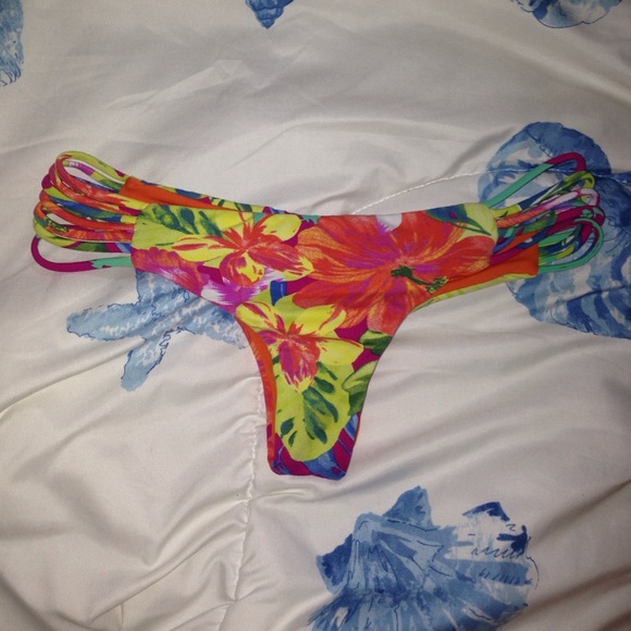 San Lorenzo Hawaiian Print Reversible Bottoms