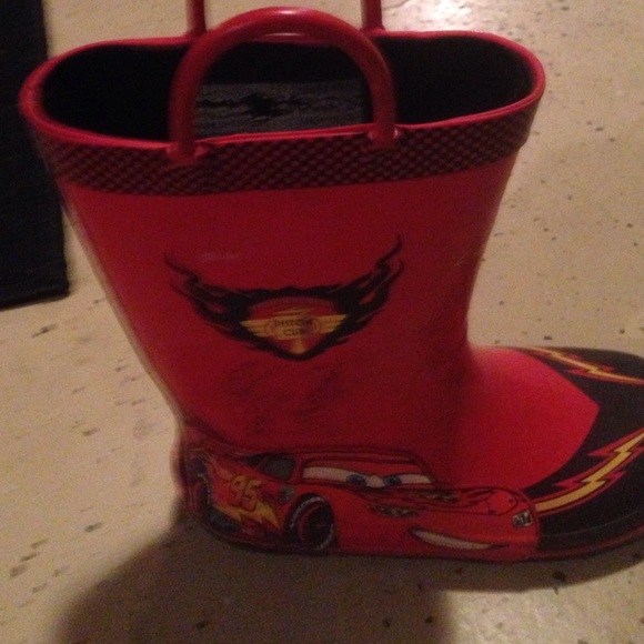 Rain boots.....cars - Picture 2 of 2