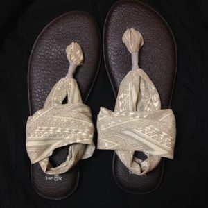 Aztec Print Thong Sandals