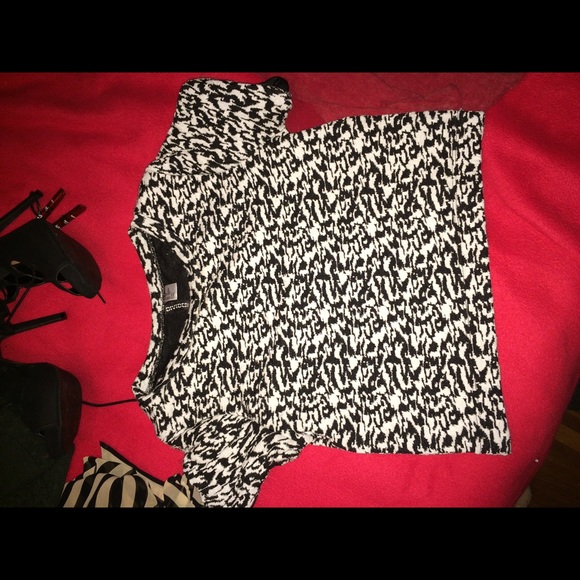 Shirts - Picture 3 of 4