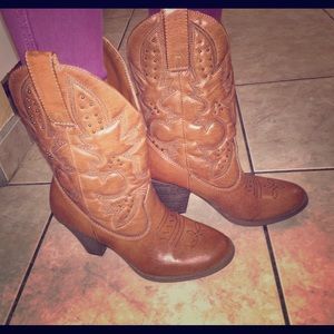 Cowboy tan boots