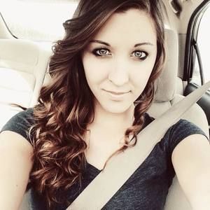 Meet your Posher, Emilee