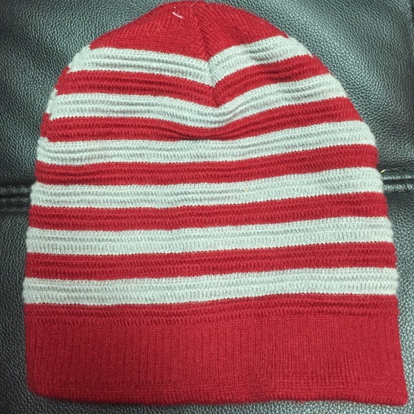 RED AND GREY BEANIE!!